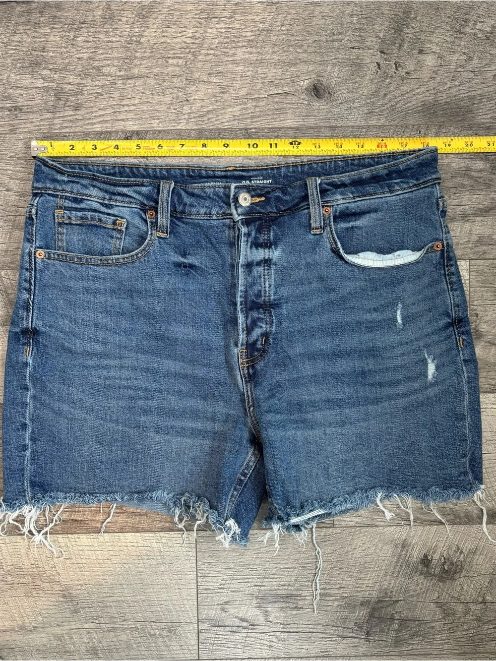 Old Navy OG Straight Denim Shorts 16 High Rise Button Fly Frayed Raw Hem Smooth